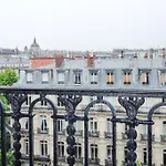 Saint Germain- Joli Pied A Terre Ideal De 2 Pieces