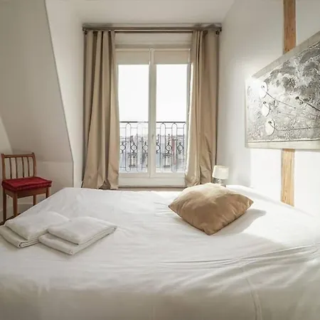 Saint Germain- Joli Pied A Terre Ideal De 2 Pieces Apartment *