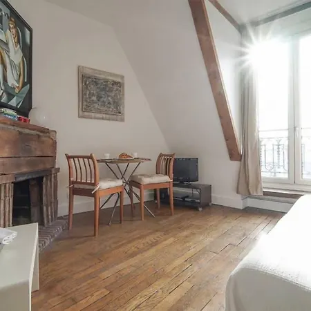 Saint Germain- Joli Pied A Terre Ideal De 2 Pieces *